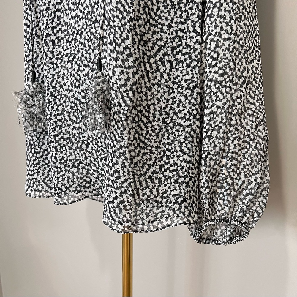Diane Von Furstenberg Saylor Silk Blouse Size 8 - Picture 4 of 11